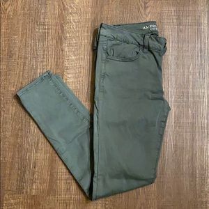 American Eagle Olive Super Stretch Jegging